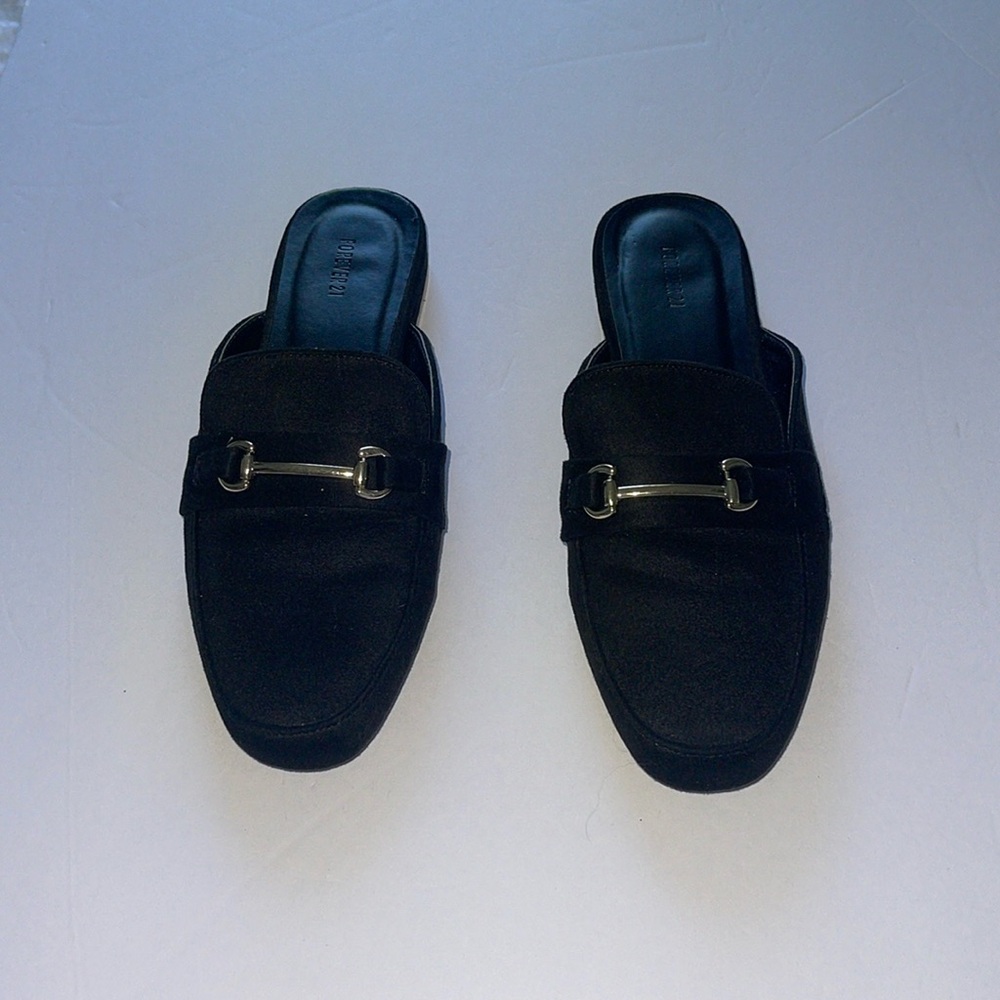 Forever 21 Size 6 slide shoes